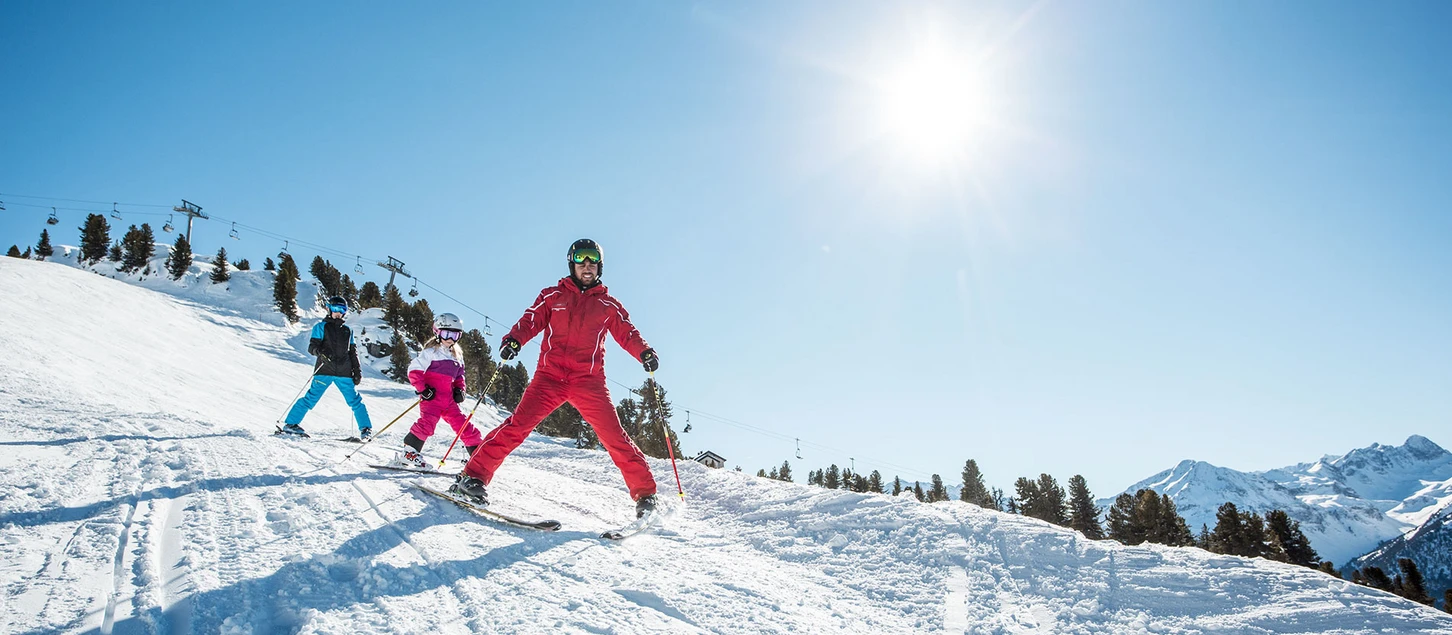 [Translate to EN:] Skikurs im Ötztal
