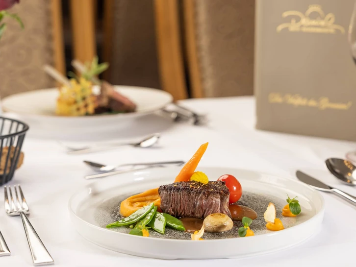 Restaurant mit Panoramablick auf das vordere Ötztal Restaurant mit Panoramablick auf das vordere Ötztal
