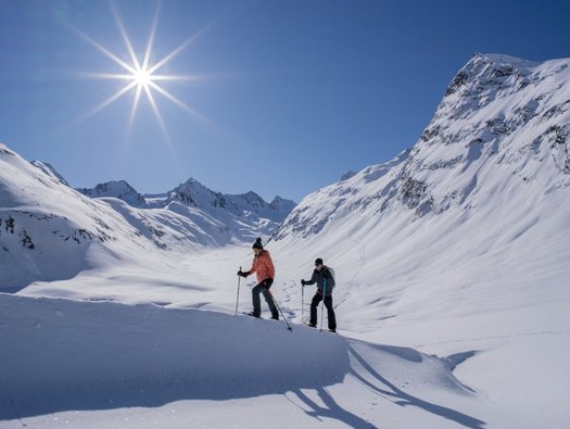 Winter hiking to rustic huts in the Ötztal